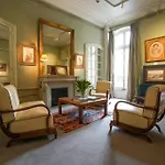 Luxurious Apartment Near Opera